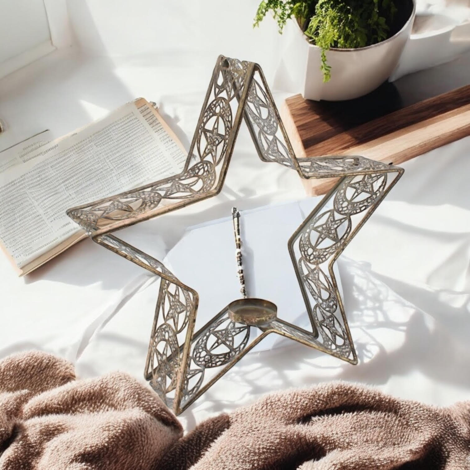 37CM METAL CANDLE HOLDER