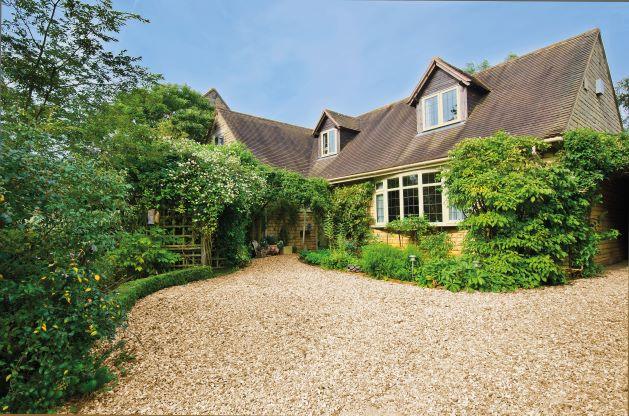 10 - 20mm Cotswold Stone Chippings - Zestio