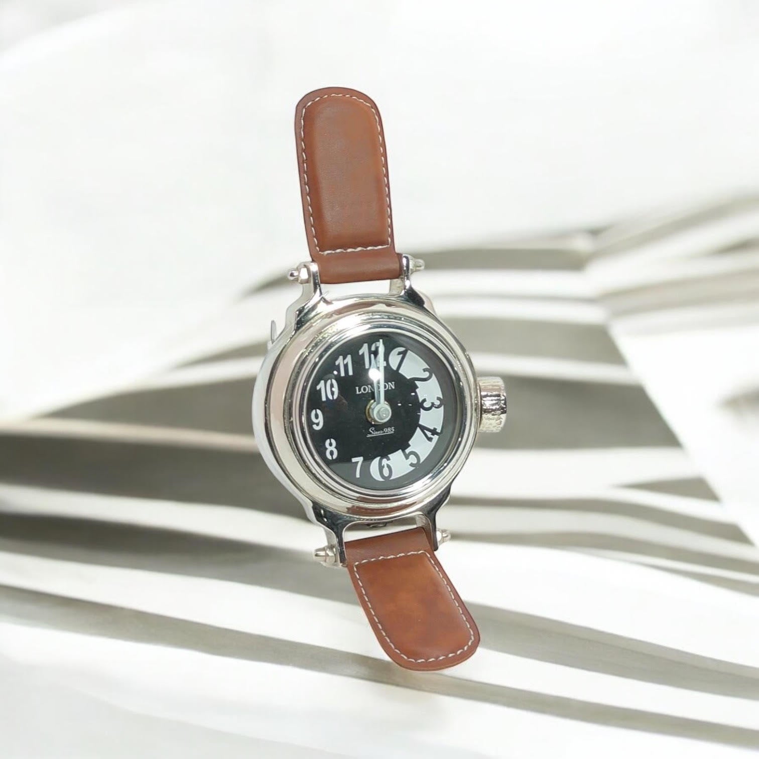 TABLE CLOCK
