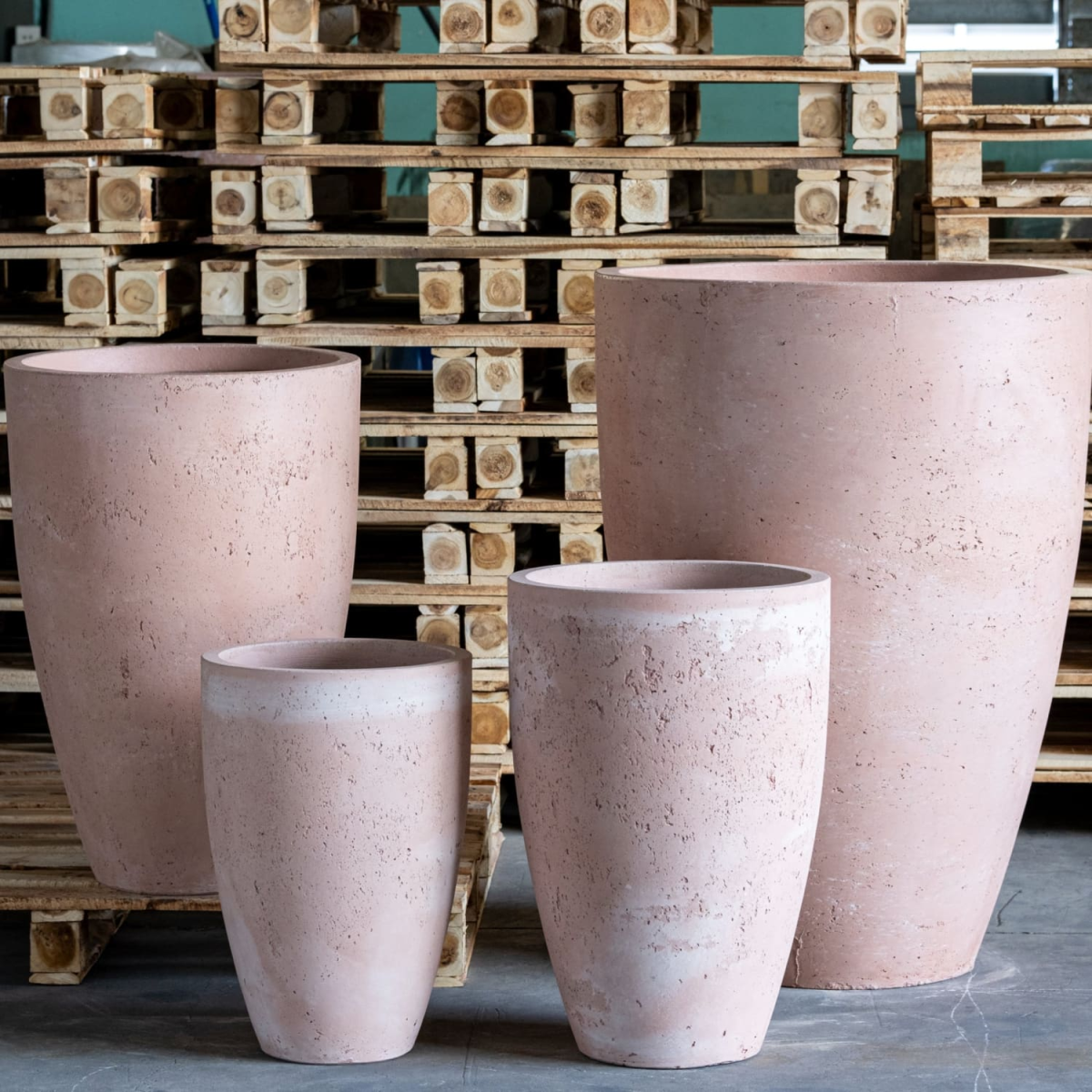 Vessara | Blushstone – 40cm Large Tall Concrete Planter – 15L Decorative Vase Pot