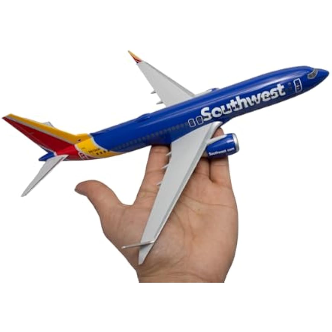 Daron Worldwide Trading Skymarks Southwest 737-MAX8 1/130 W/Wifi Dome Model Airplane