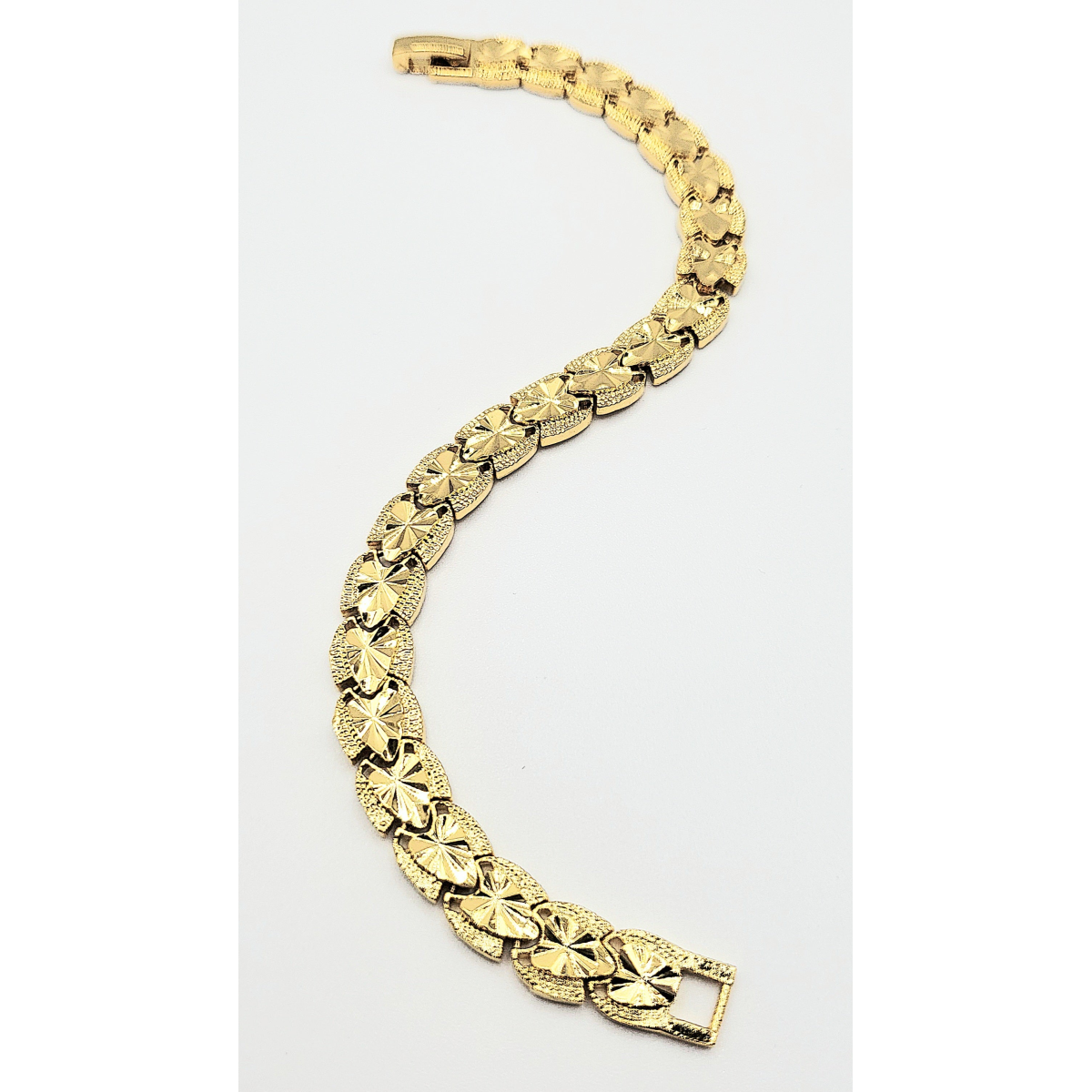 Elements Oval Wave Shiny Gold Link Bracelet