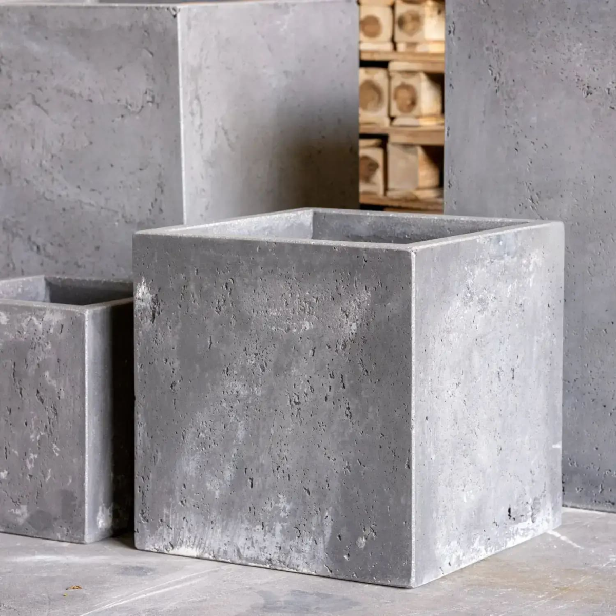Cubrosa | Onyx Dusk – 30cm Medium Concrete Square Planter – 14L Cube Plant Pot