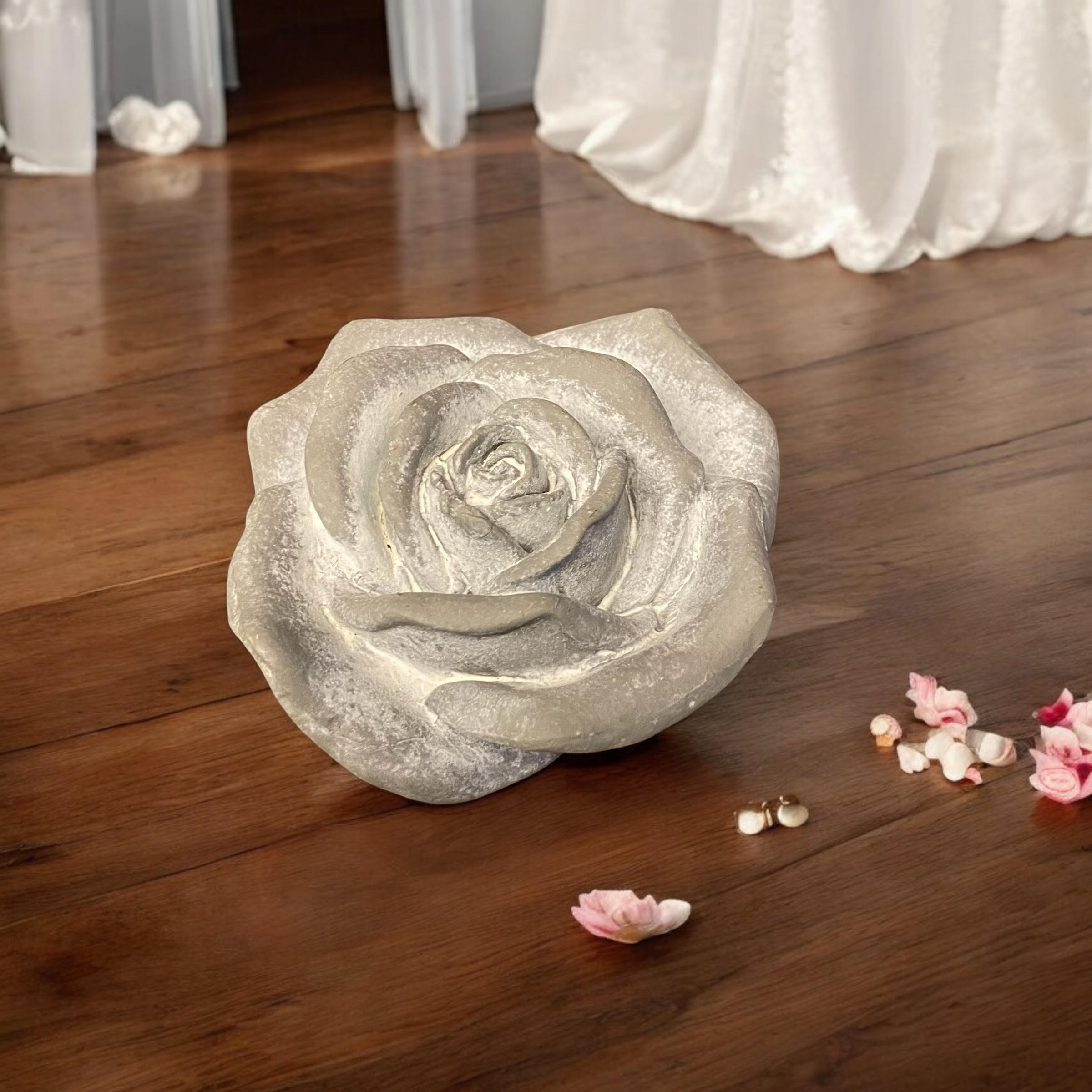 15CM RESIN FLOWER