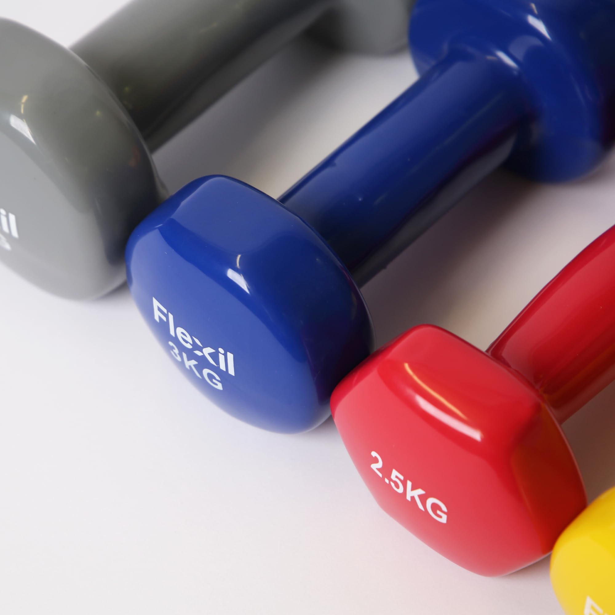 Vinyl Dumbbell Weights | Set Of Hand Weights | Home Gym Equipment | Comfortable grip (4, Kilograms)