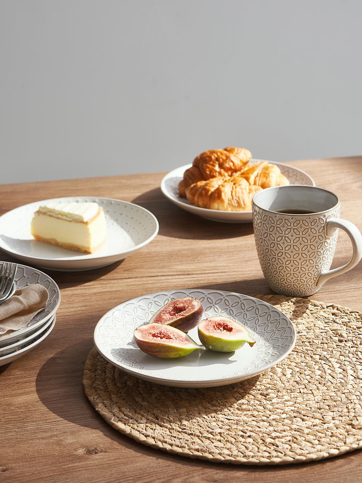 DOWAN Dinner Plates, 8.5" Premium Porcelain Side Plate Set of 6, Salad Plates, Dessert Plate, Flat Dinner Set for Appetizer, Lunch, Salad, Steak,