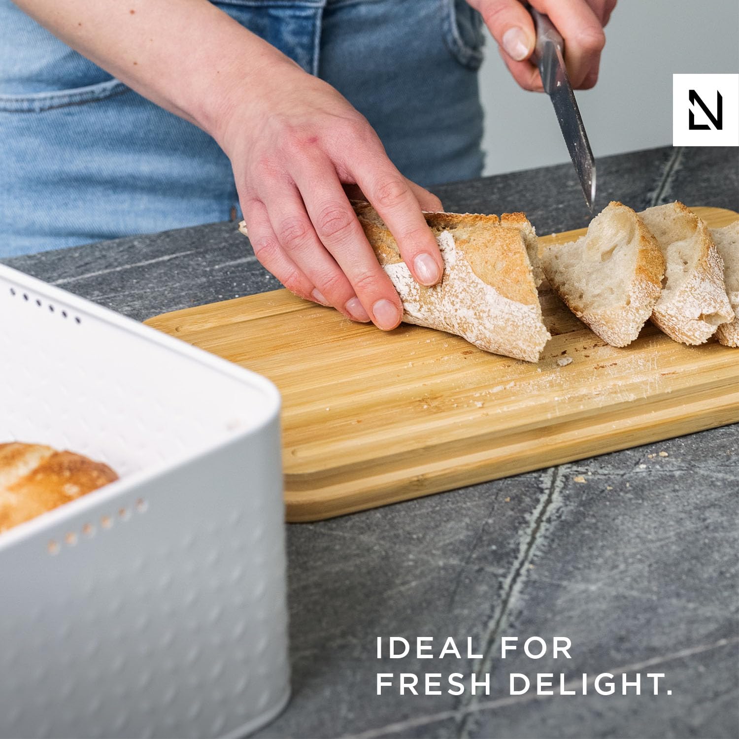 LARS NYSM Bread Bin I Metal bread box with linen bread bag for long lasting freshness I Bread bin with bamboo lid usable as cutting board I