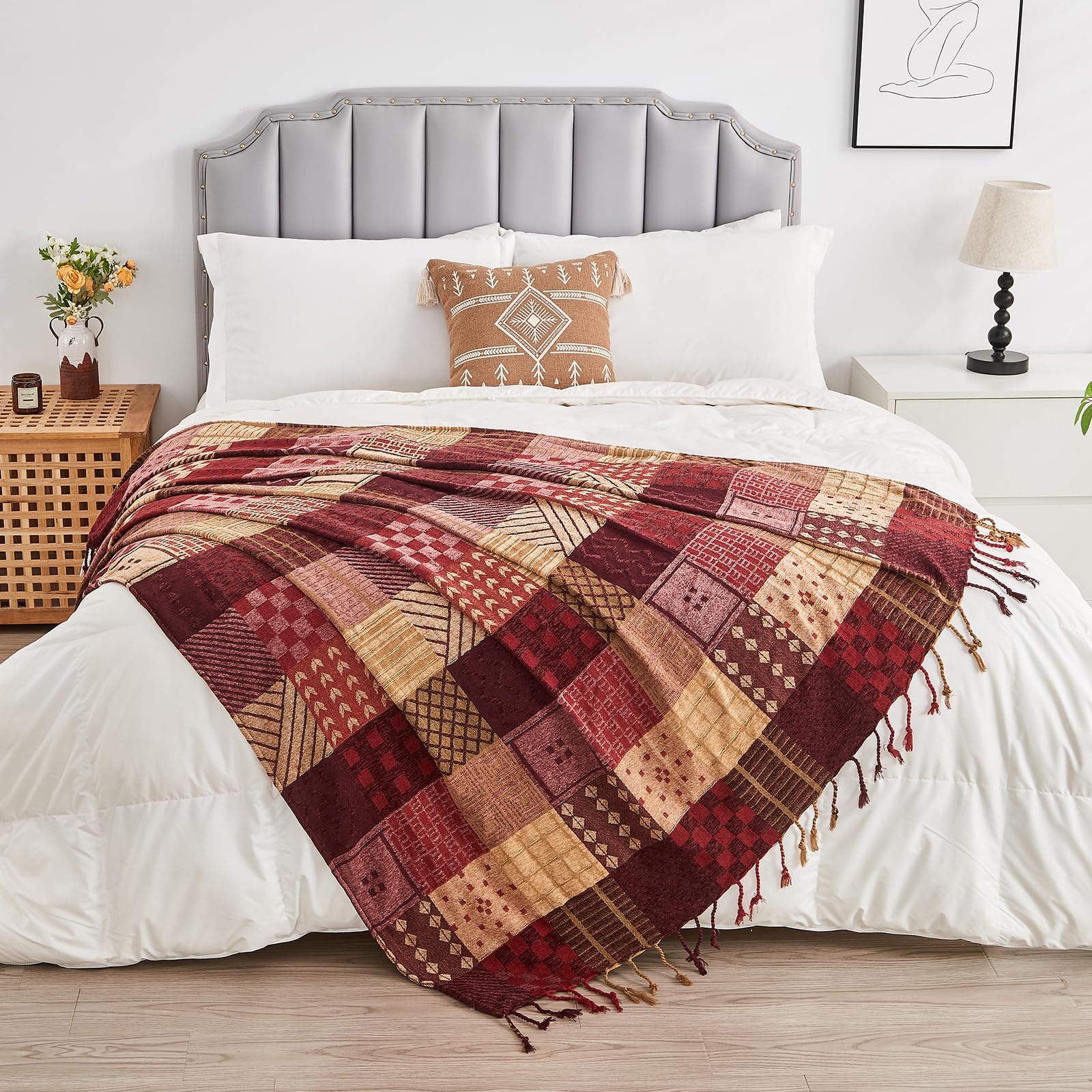 Edcooy Boho Throw Blanket,Patchwork Large Blankets for Sofa Double Bed Armchair Couch,Weighted Soft Furniture Throws,Tassels Chenille Throws and
