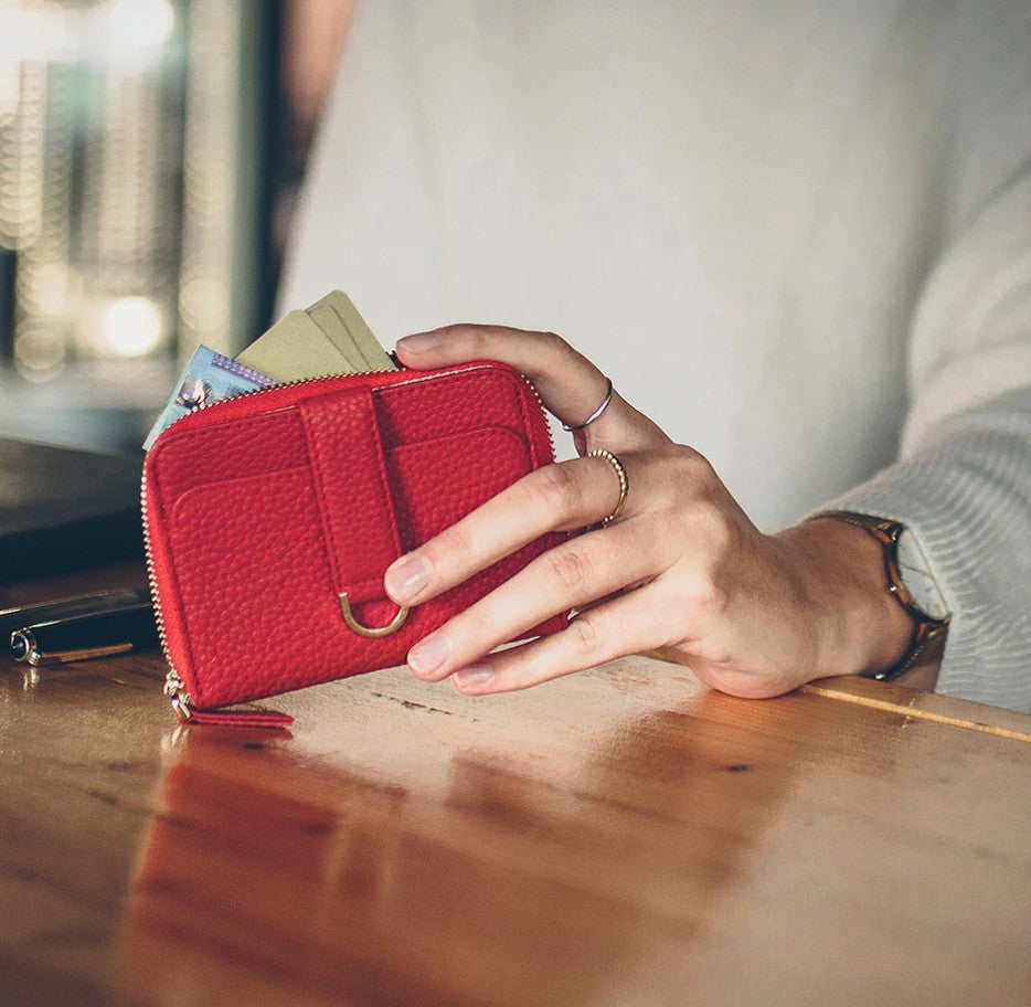 VAULTSKIN BELGRAVIA Zipper Wallet with RFID Blocking | Windsor Red