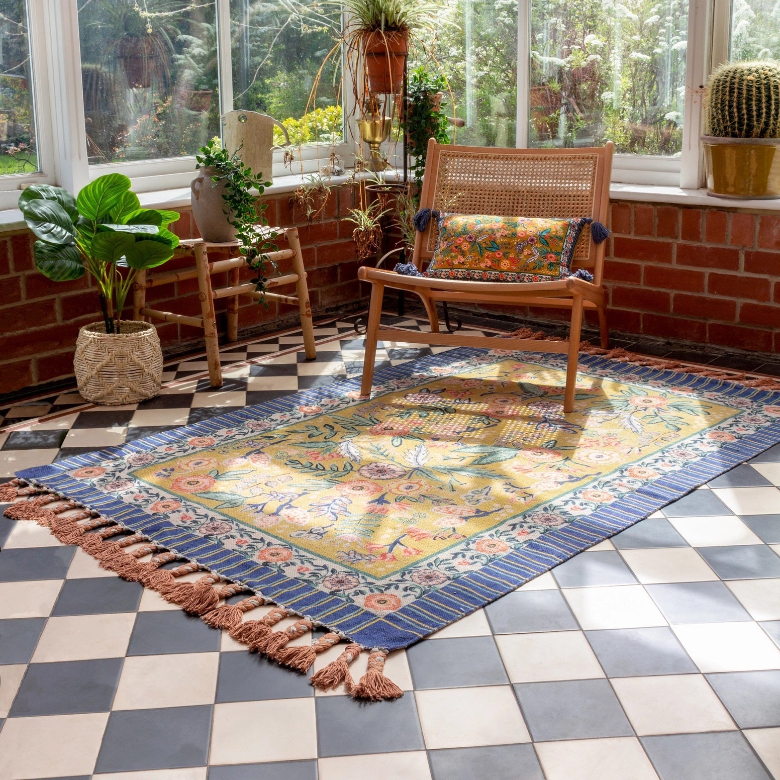 Rosa Country Floral Cotton Rug with Braided Tassel Trim