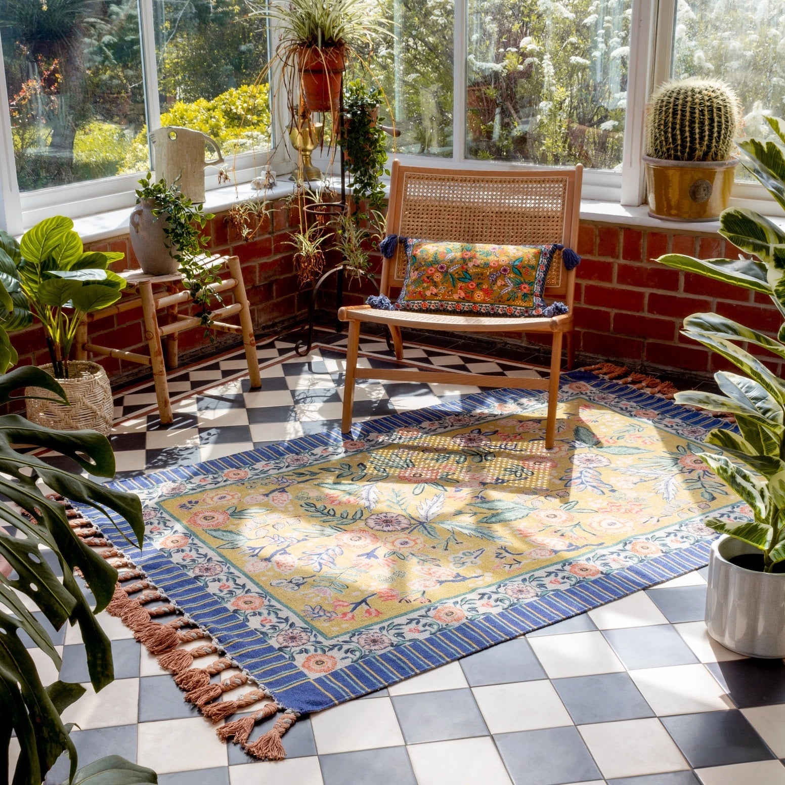 Rosa Country Floral Cotton Rug with Braided Tassel Trim
