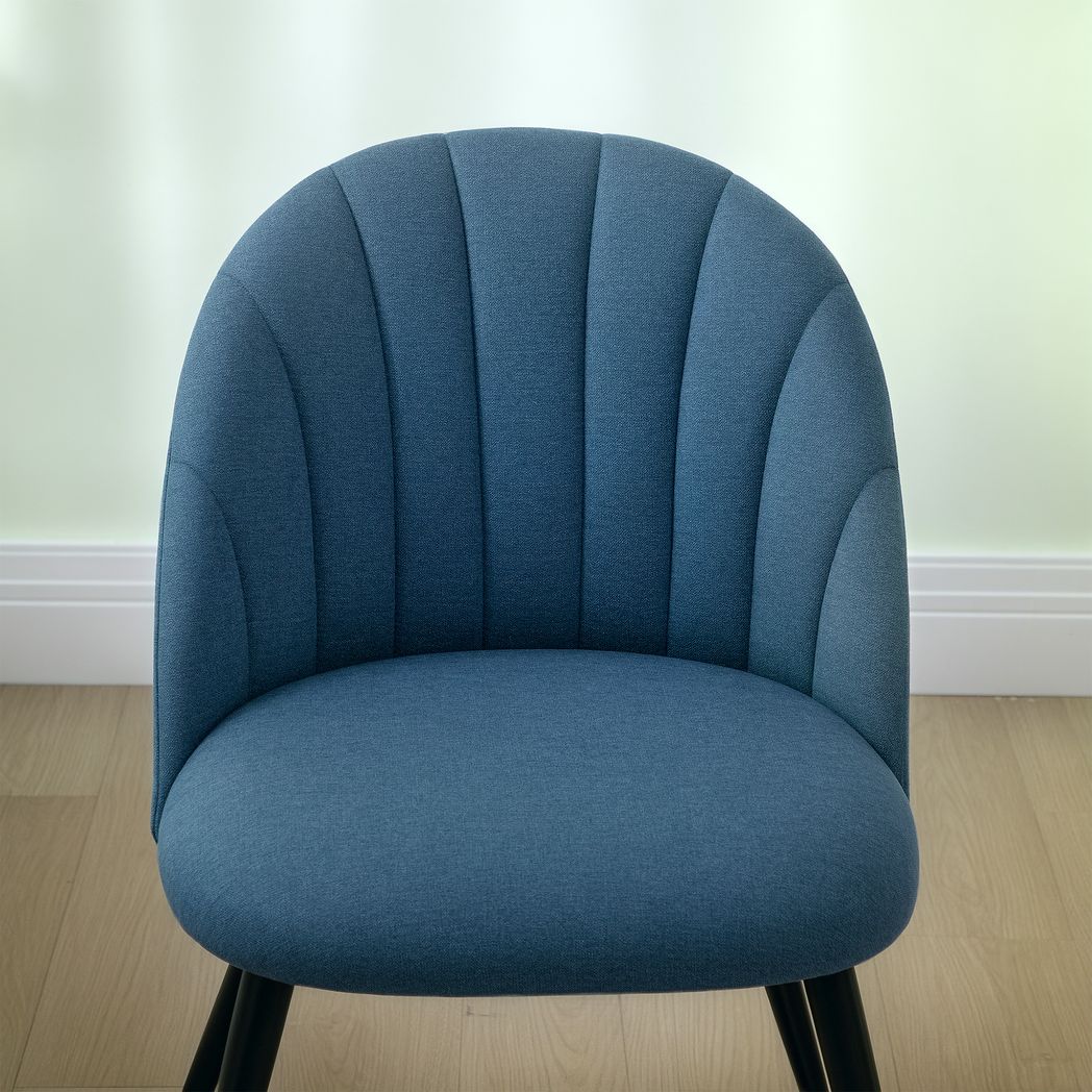 HOMCOM Set of 2 Dining Chairs with Shell Backrest and Padded Seat