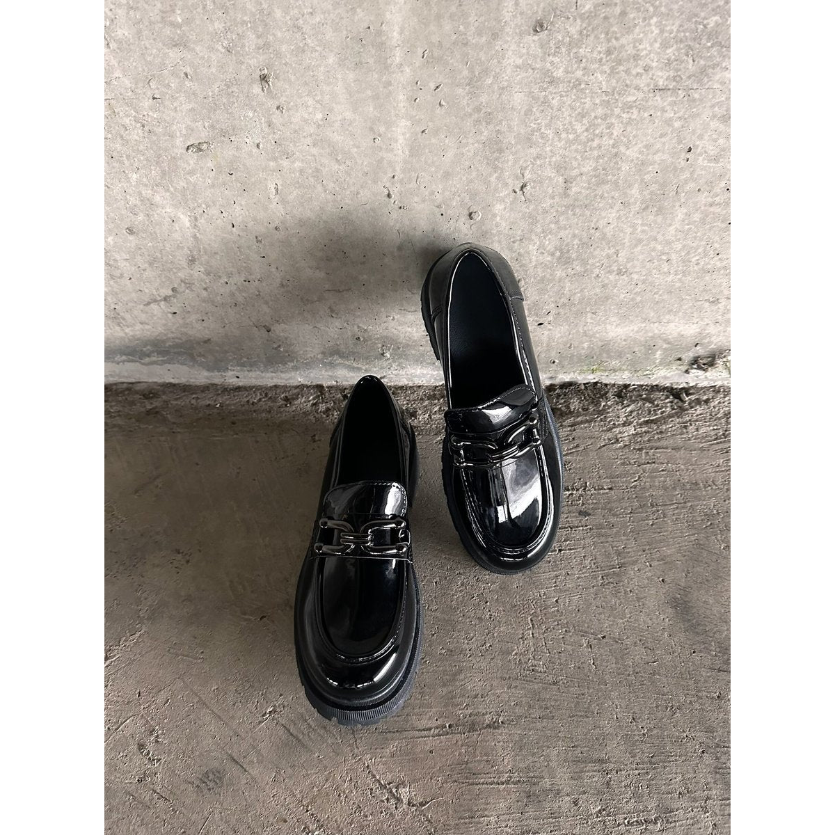 Chain Detail Casual Slip On Shoes