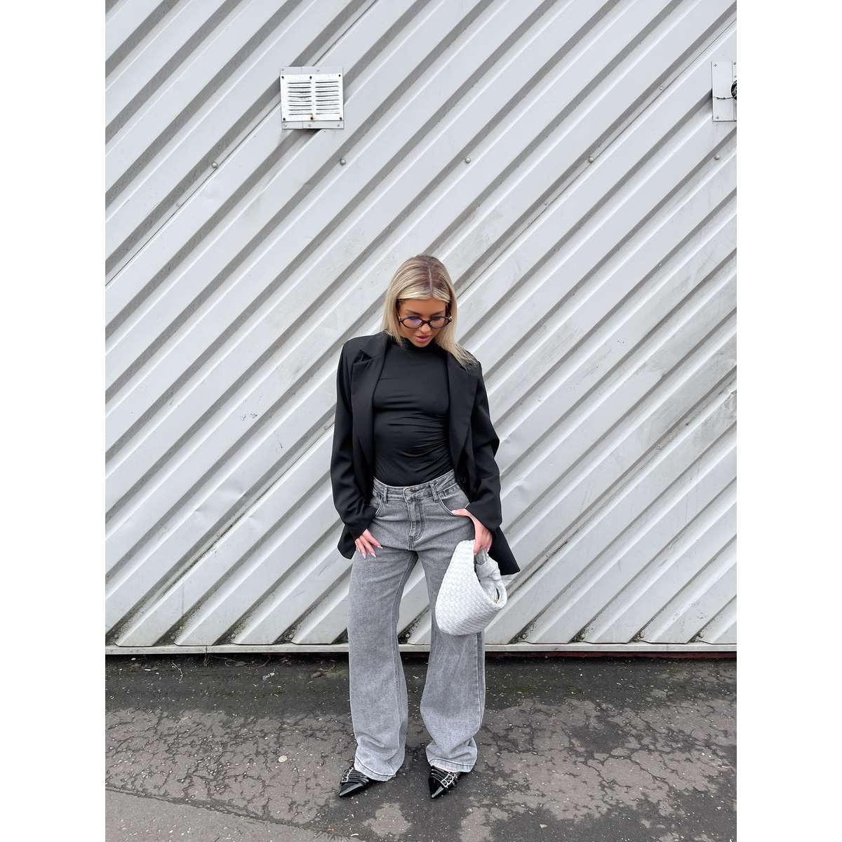 High Waist Loose Leg Jeans