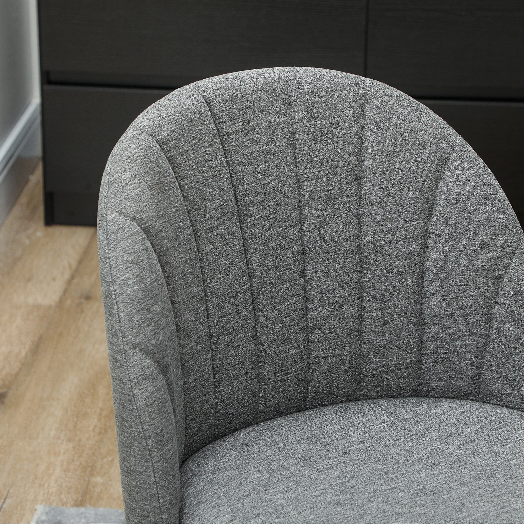 HOMCOM Set of 2 Dining Chairs with Shell Backrest and Padded Seat