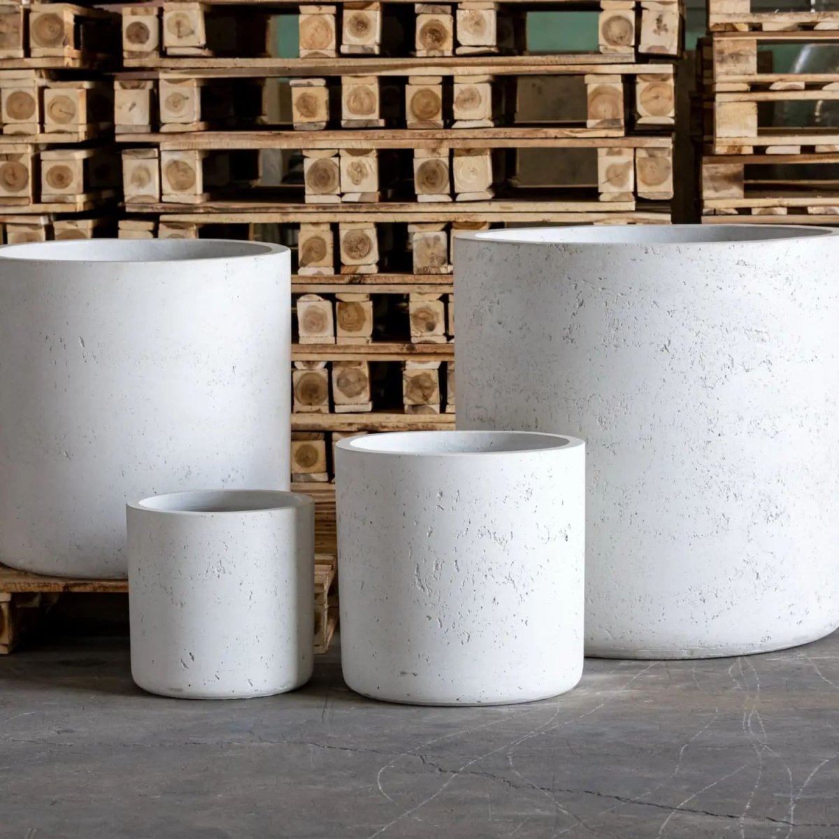 Aurella | White Mist – 70cm X Large Concrete Cylinder Planter – 199L Round Plant Pot - Zestio