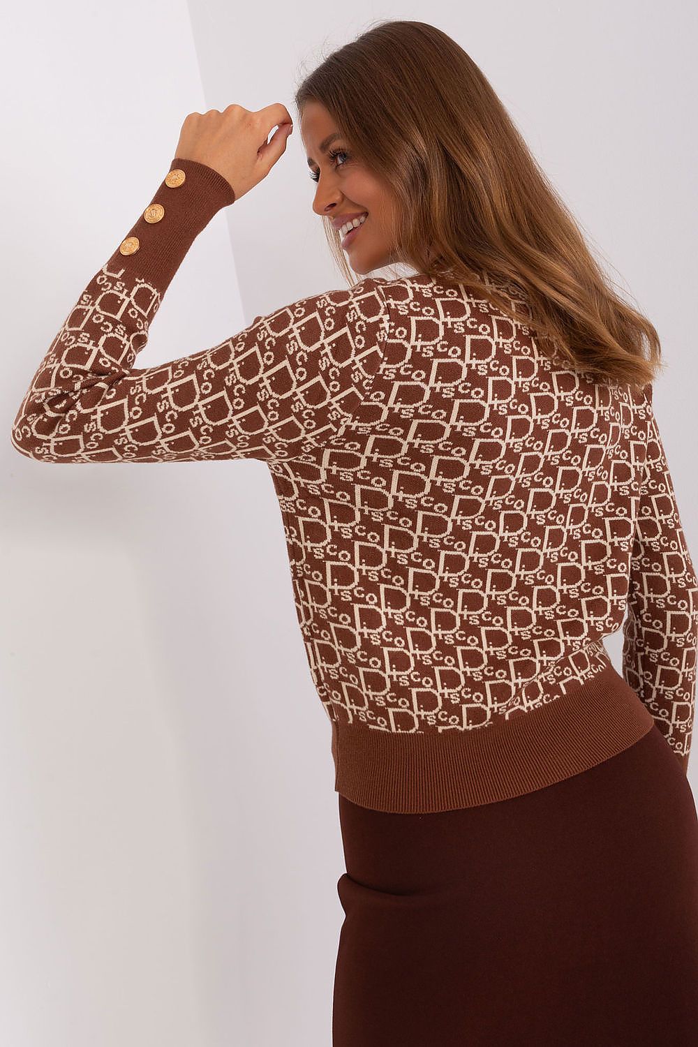 Elegant Long Sleeve Jumper with Decorative Cuffs and Distinctive Print - Classic Round Neck Sweater