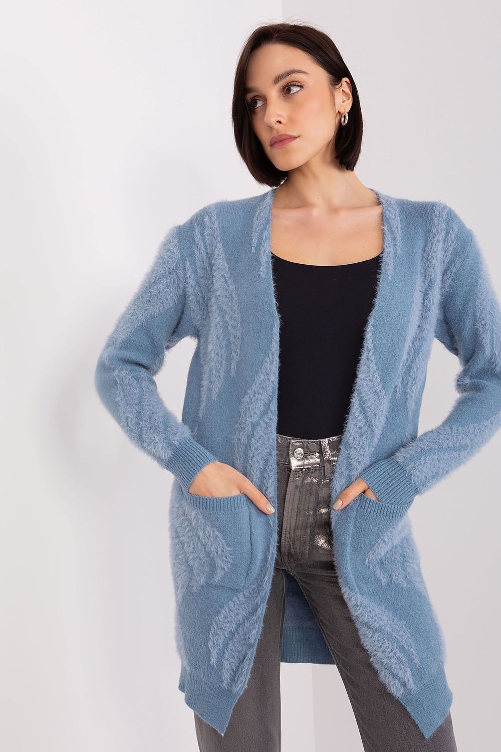 Luxurious Long Sleeve Bedspread Cardigan with Pockets in Variegated Fabric for Everyday Comfort