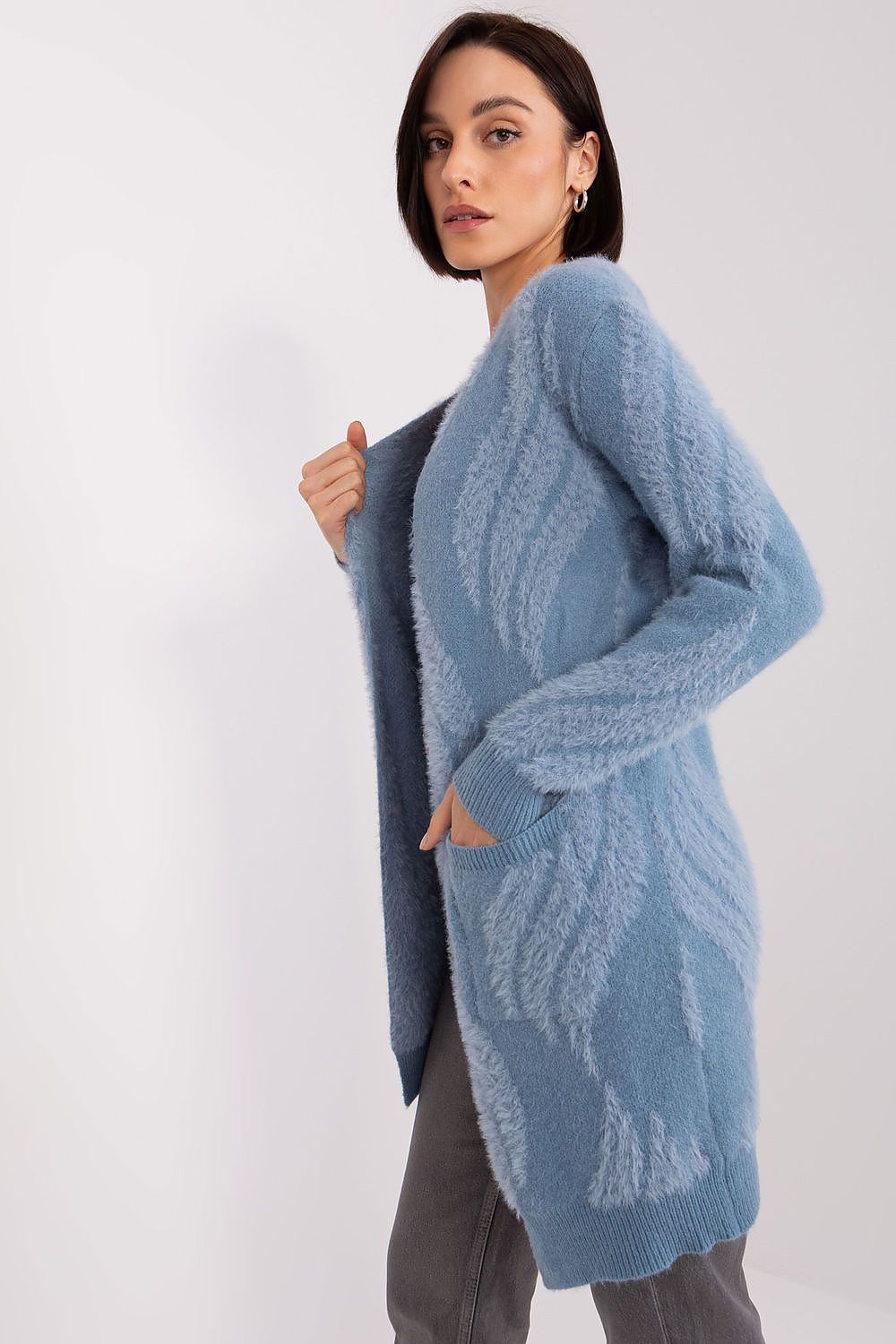 Luxurious Long Sleeve Bedspread Cardigan with Pockets in Variegated Fabric for Everyday Comfort