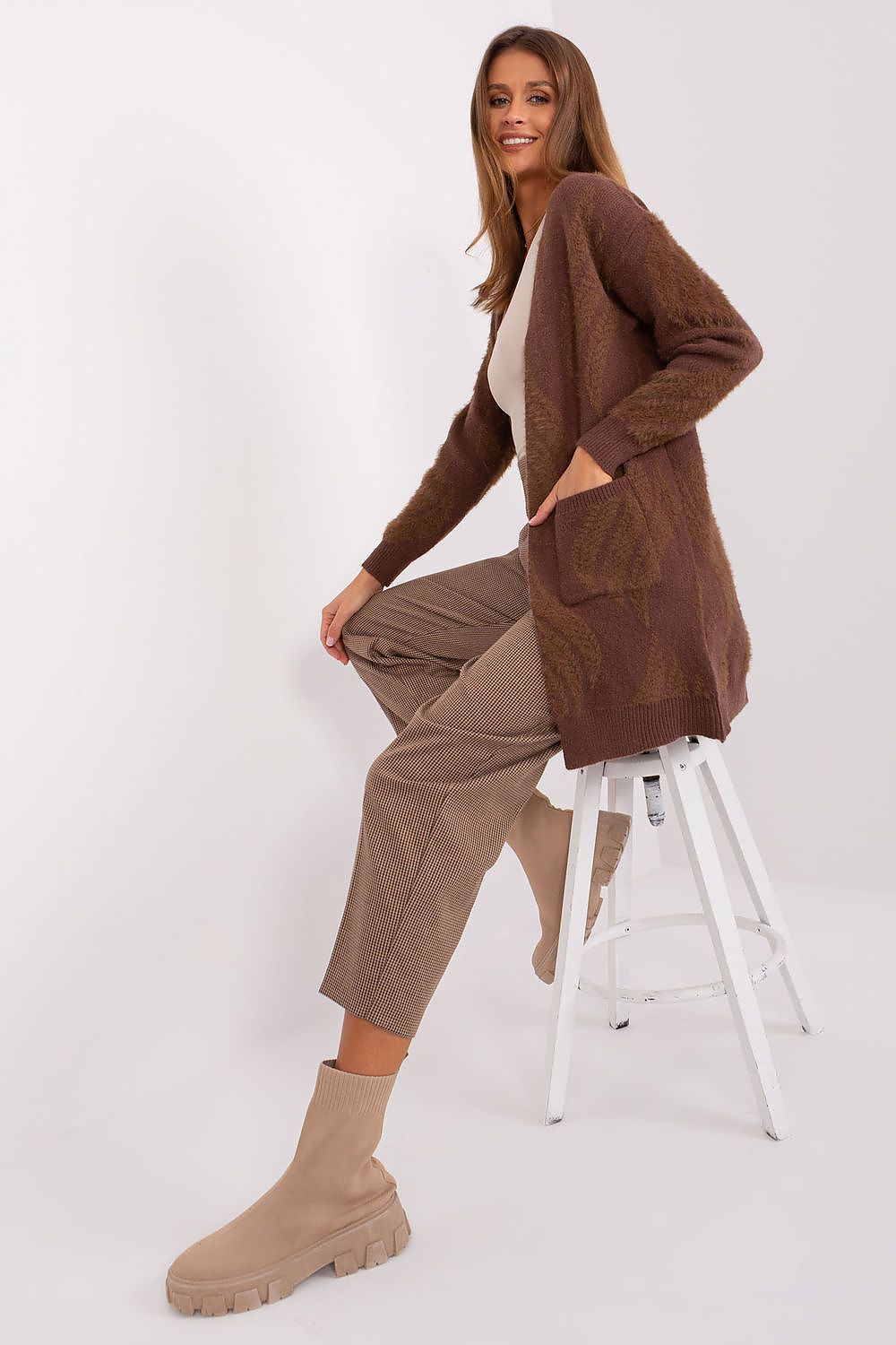 Luxurious Long Sleeve Bedspread Cardigan with Pockets in Variegated Fabric for Everyday Comfort