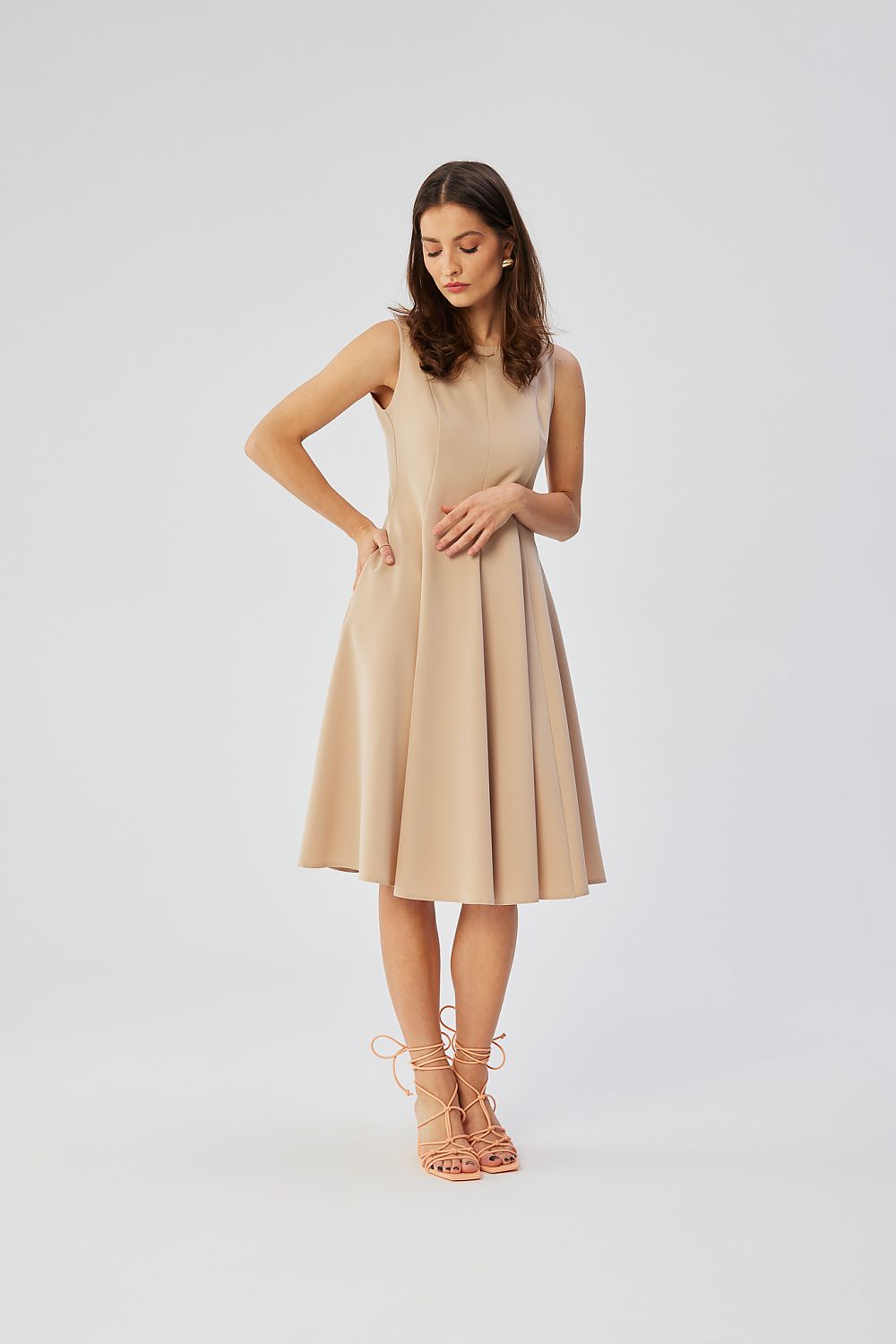 Stylove Polish Sleeveless Daydress With Fitted Cut, Side Pockets, And Elegant Dual Neckline, Sizes S-XXL
