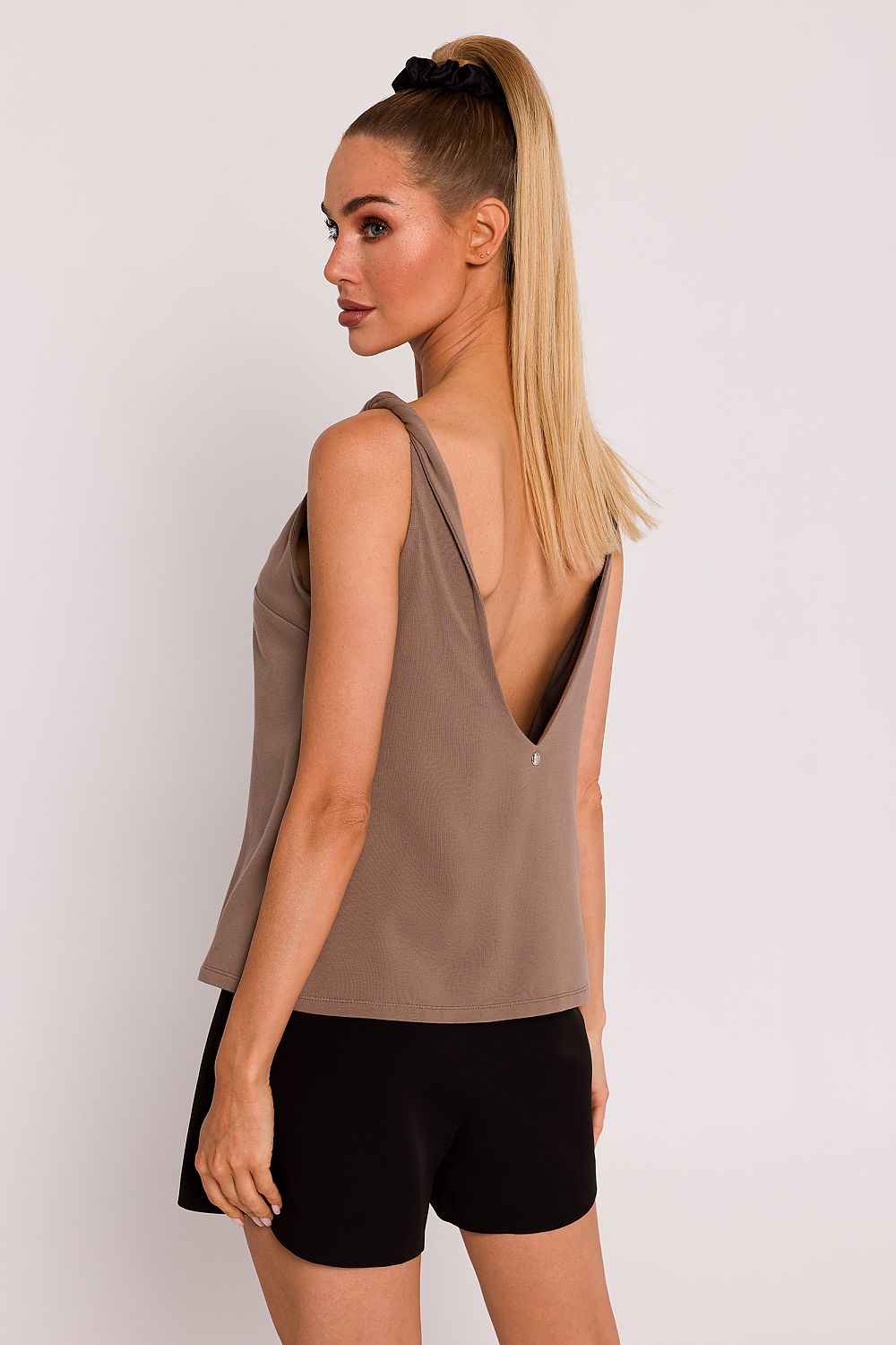 Elegant Knitted Blouse with Unique V-Neckline and Exquisite Back Cut Artistry by Moe