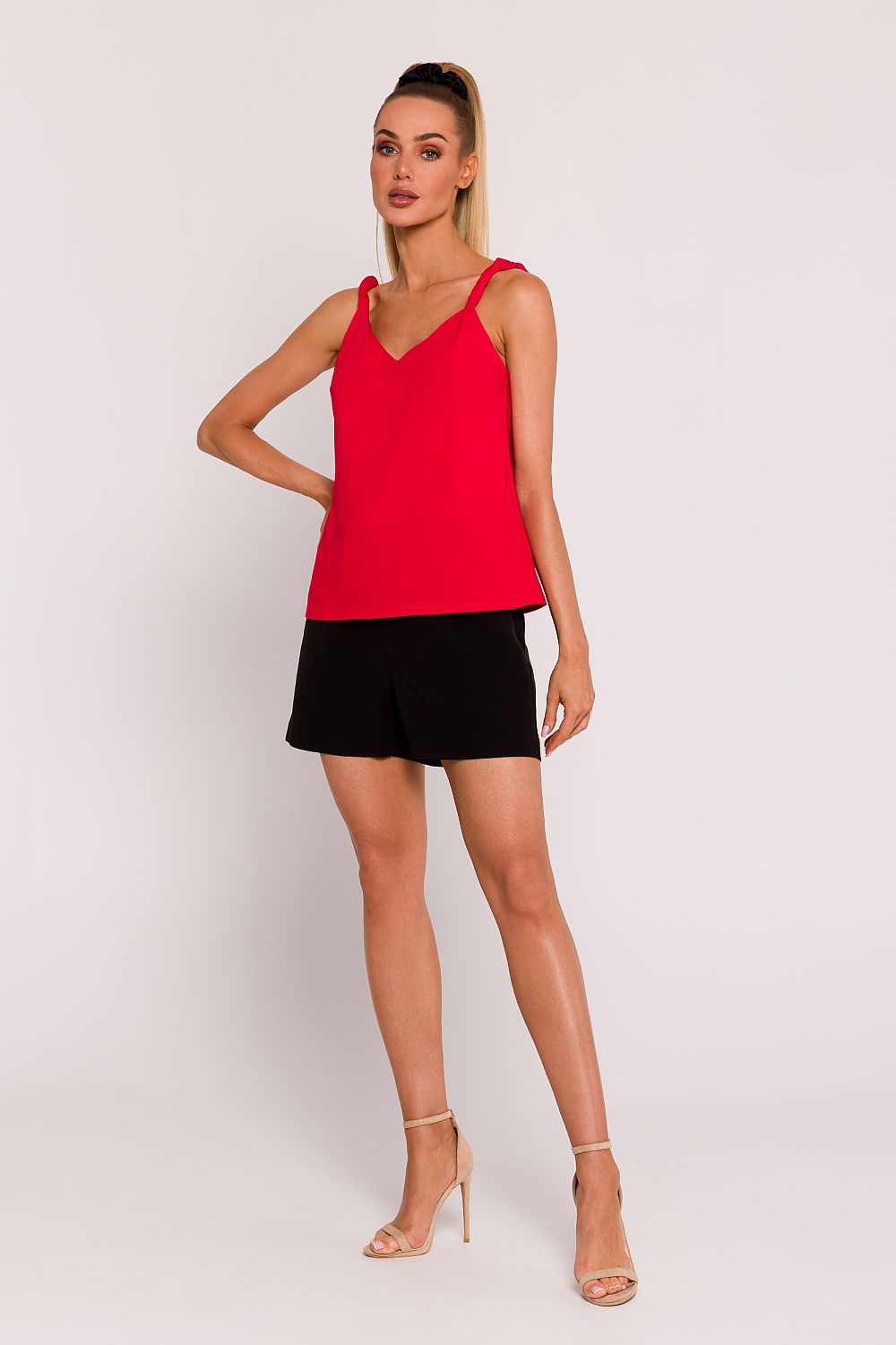 Elegant Knitted Blouse with Unique V-Neckline and Exquisite Back Cut Artistry by Moe