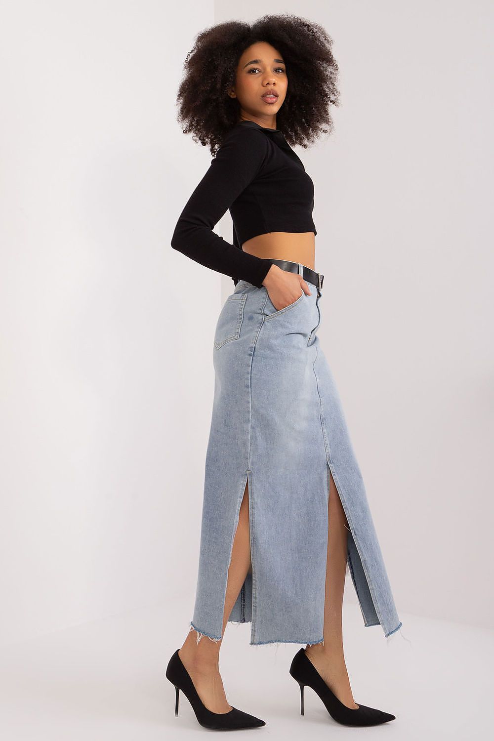 Elegant Long Denim Skirt with Belt and Pockets - 95% Cotton for Effortless Casual Style