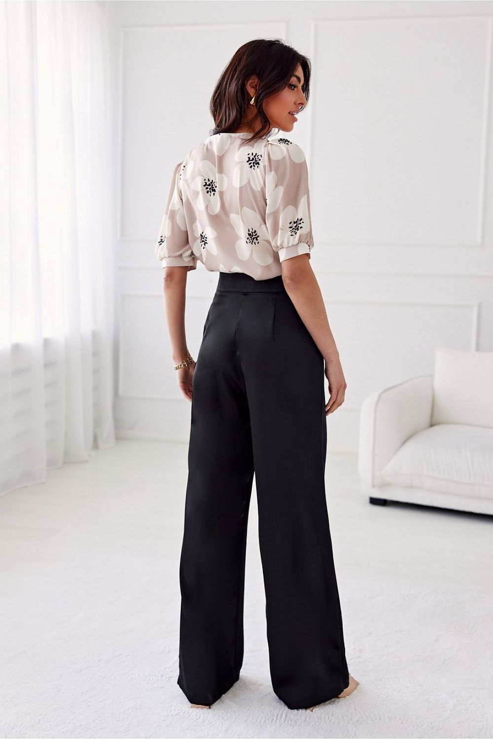 Roco Fashion Elsa Satin Wide-Leg Trousers with High Waist and Pockets for Elegant Occasions