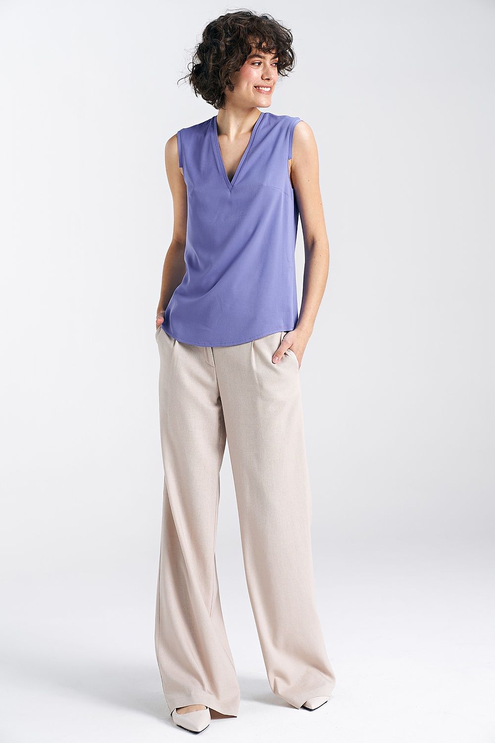 Elegant Plum Viscose Blouse With V-Neckline And Delicate Pleat Detail by Nife