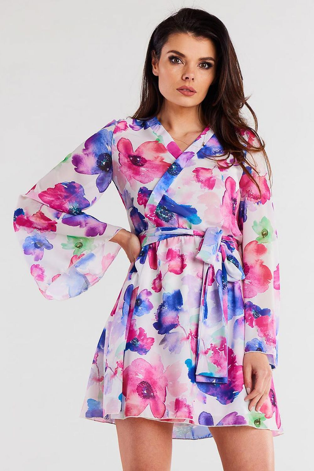 Elegant Kimono Dress in Chiffon with Pleated Neckline and Adjustable Waist Belt by Awama