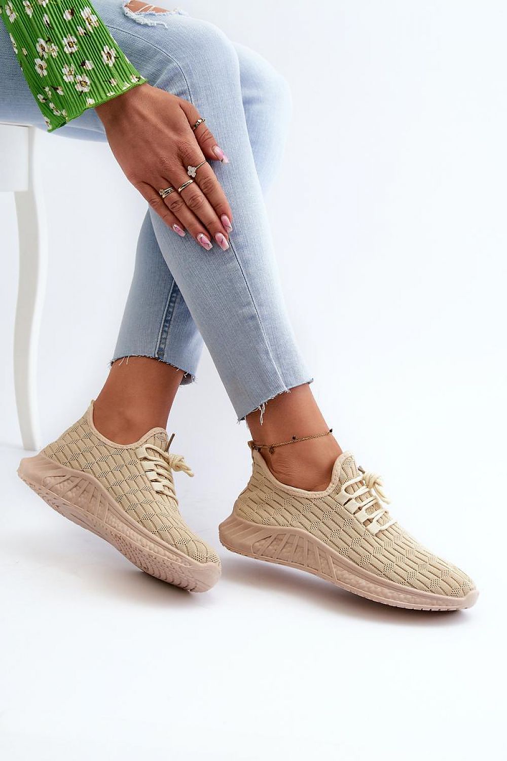 Lightweight Women's Sports Shoes - Slip-On Breathable Comfort with Removable Foam Insole