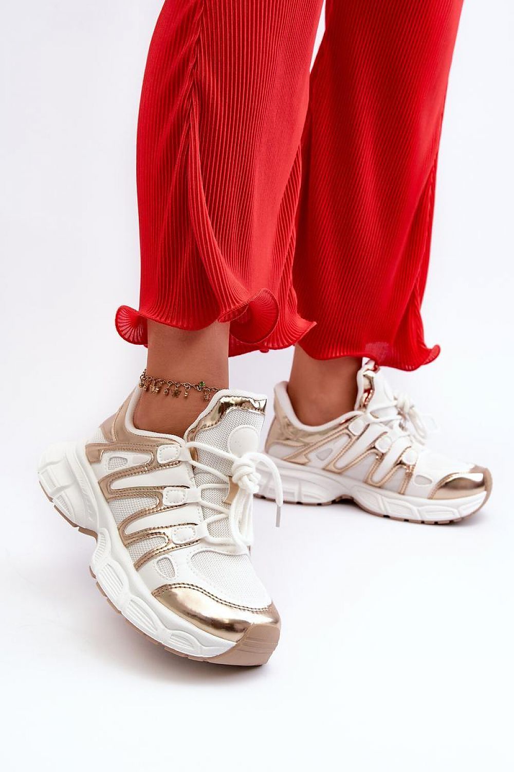 Elegant Artificial Leather Sport Shoes with Thick Sole and Removable Foam Insole for Comfort
