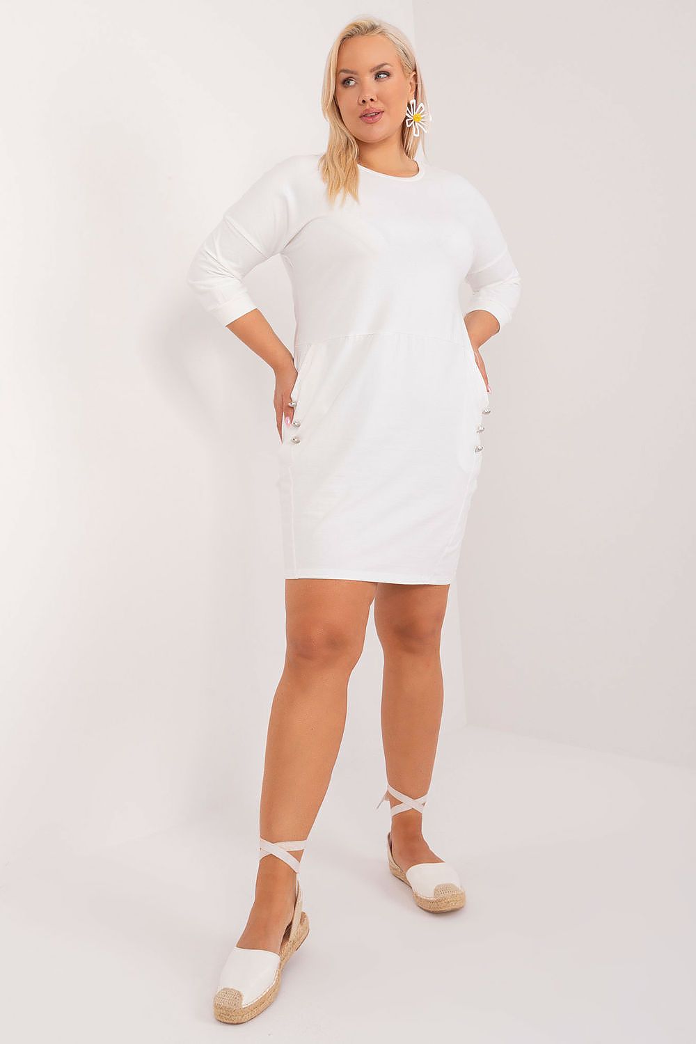 Elegant Plus Size Cotton Dress with 3/4 Sleeves and Decorative Pocket Buttons