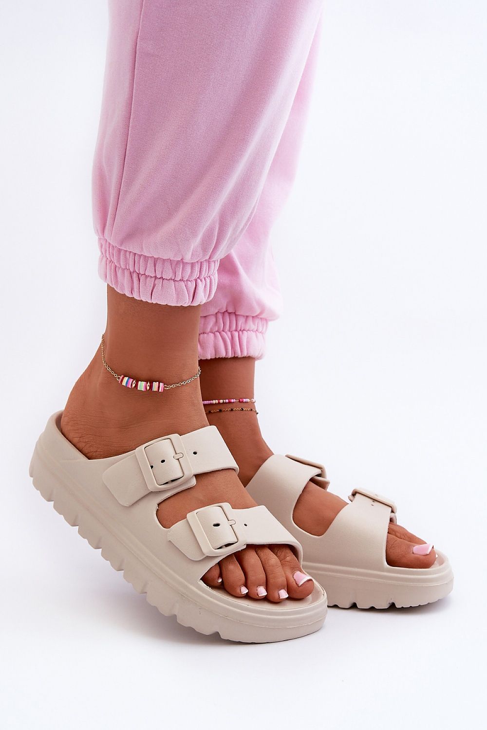 Stylish Women's Flip-Flops With 3.5Cm Platform Height And Adjustable Straps For Comfort
