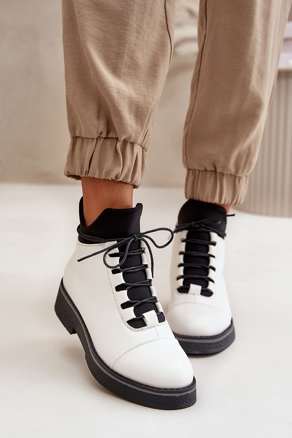 Women's Jezzi Eco-Leather Boots with Soft Fleece Lining and Zip Closure - Timeless Elegance