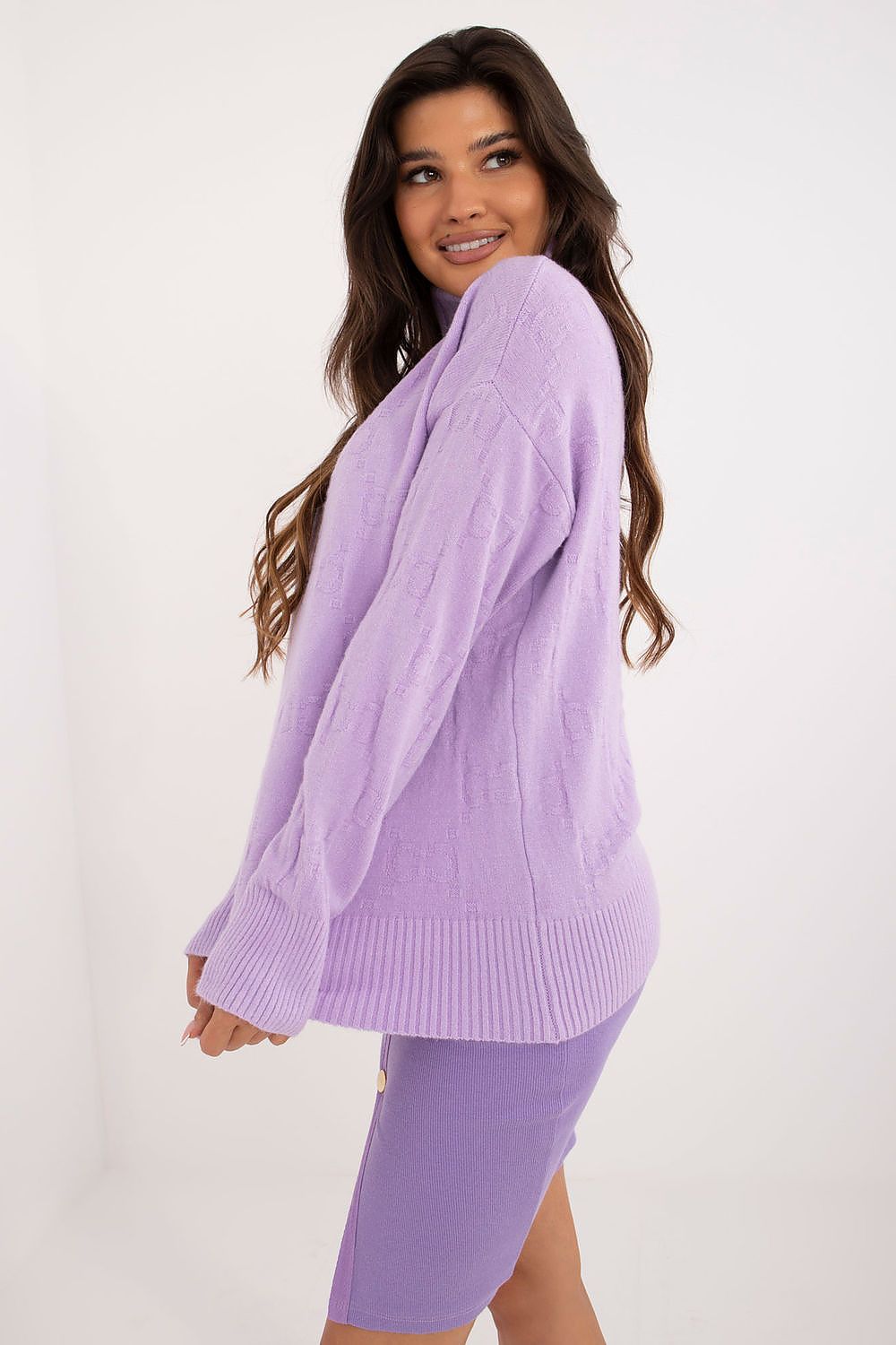Elegant Long Sleeve Jumper with Decorative Cuffs and Distinctive Print - Classic Round Neck Sweater