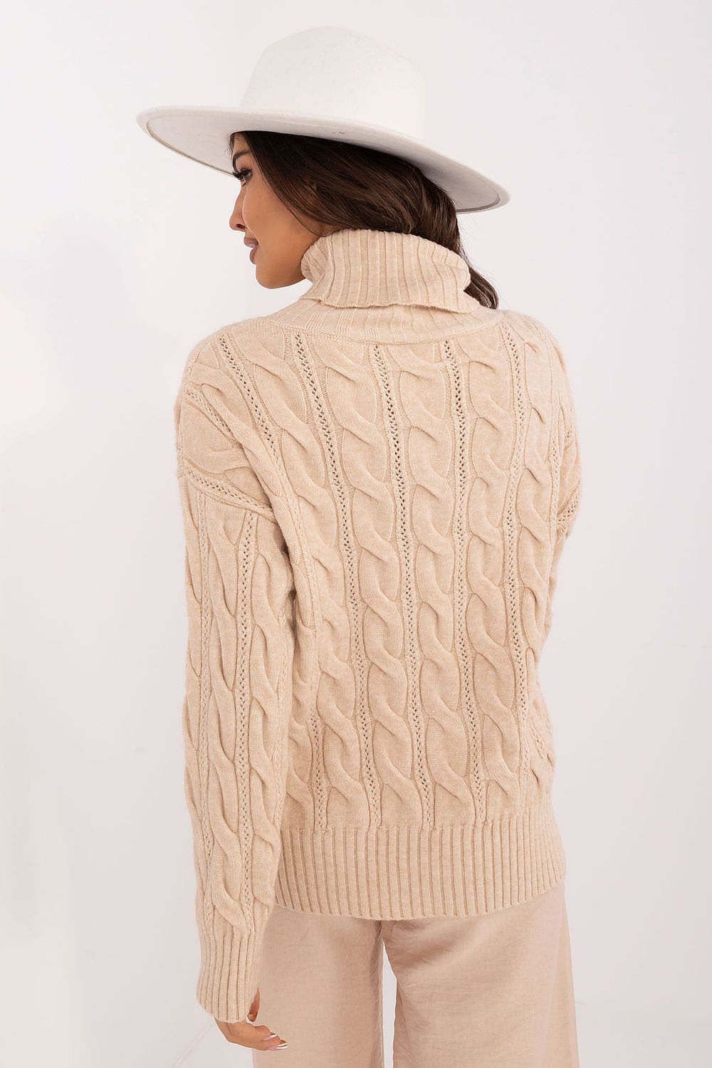 Luxurious Turtleneck Sweater for Women | Acrylic-Polyester Blend | Ideal for Cooler Days