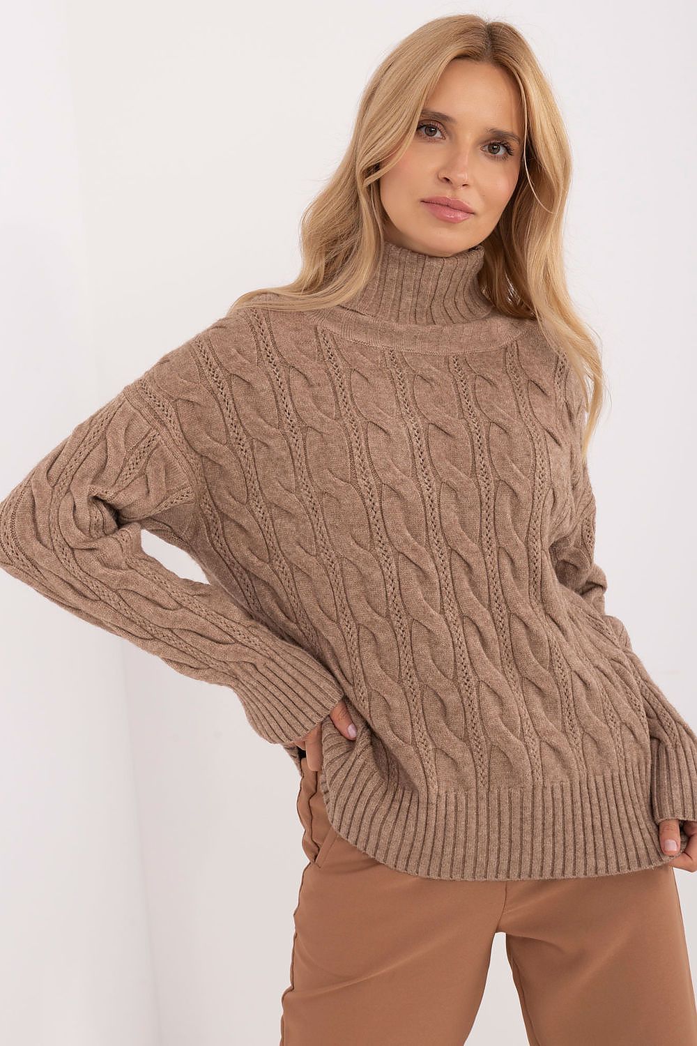 Luxurious Turtleneck Sweater for Women | Acrylic-Polyester Blend | Ideal for Cooler Days