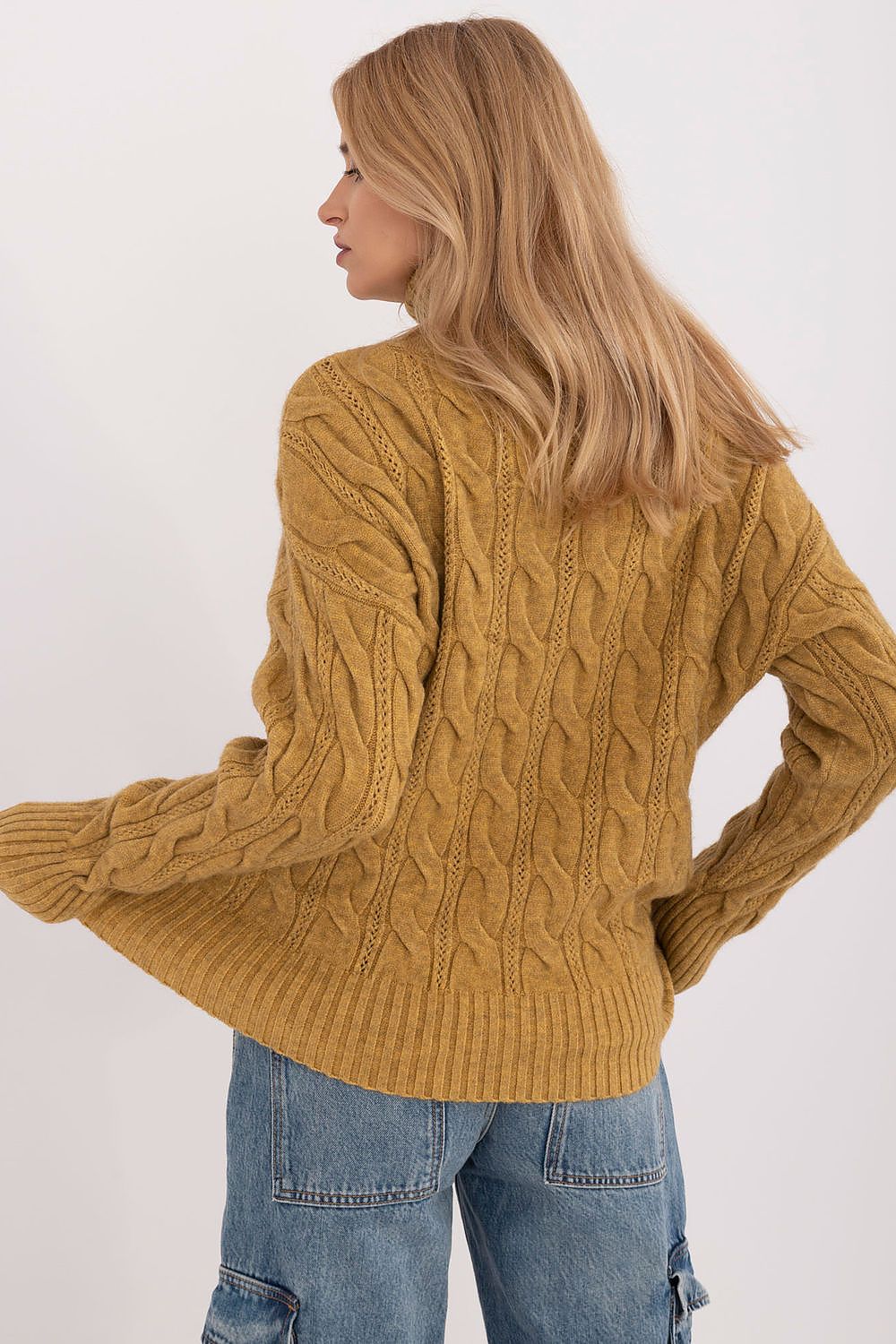 Luxurious Turtleneck Sweater for Women | Acrylic-Polyester Blend | Ideal for Cooler Days