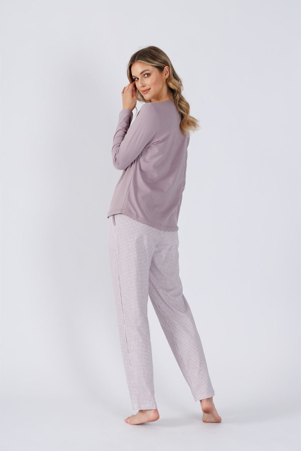 Elegant Women's Cotton Pajamas Set with Buttoned Blouse and Comfortable Fit Pants