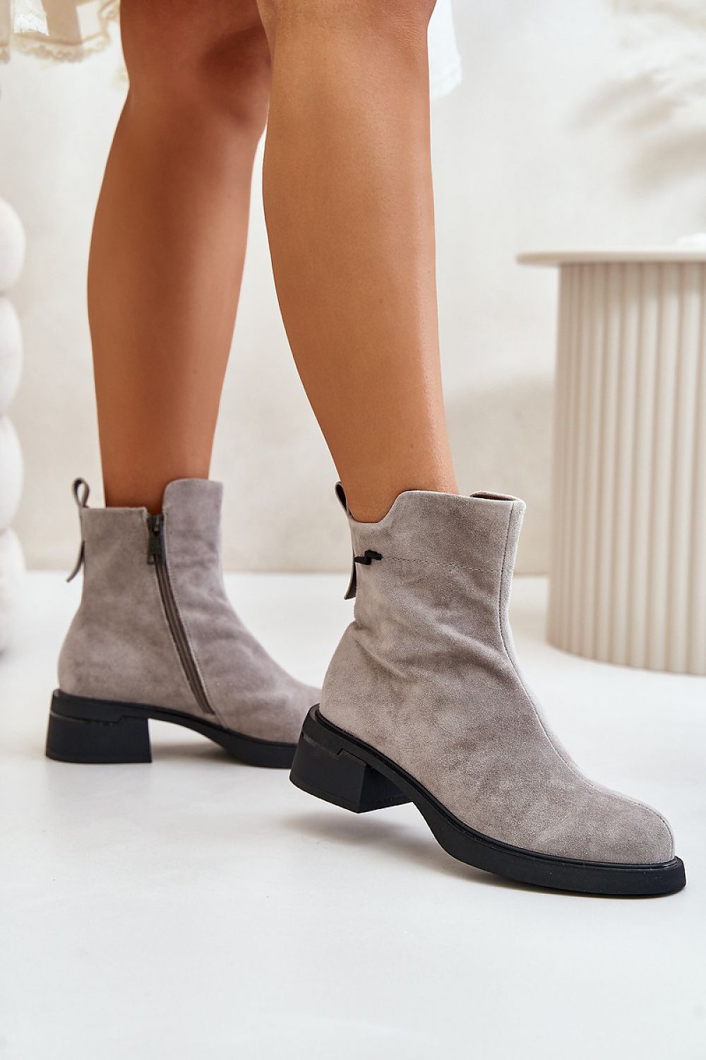 Luxurious Women's Suede Boots with Zipper Closure and Warm Lined Interior - 5cm Heel