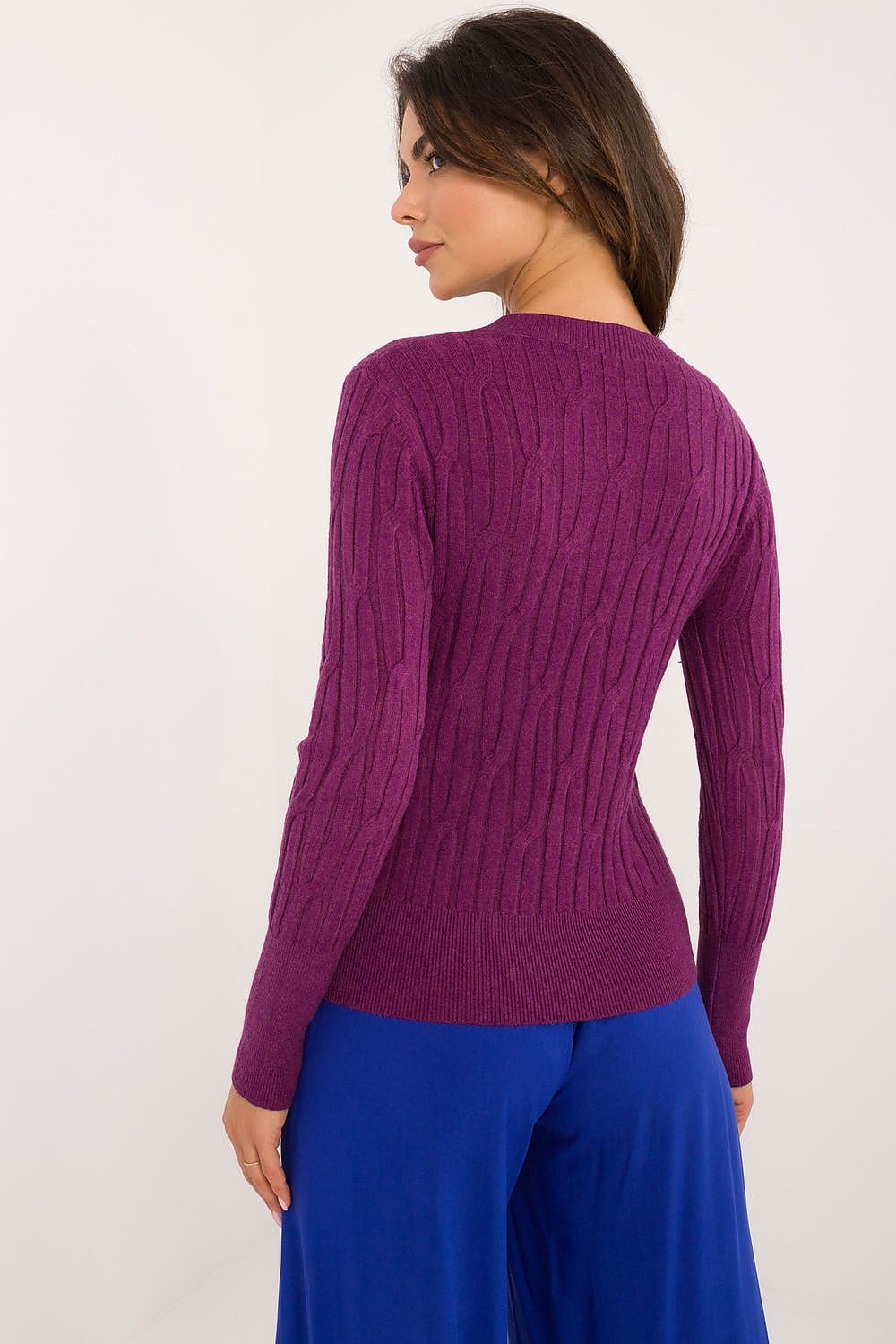 Elegant Casual Women's Sweater - Soft Viscose, Nylon & Polyester Blend, Round Neck, Long Sleeves