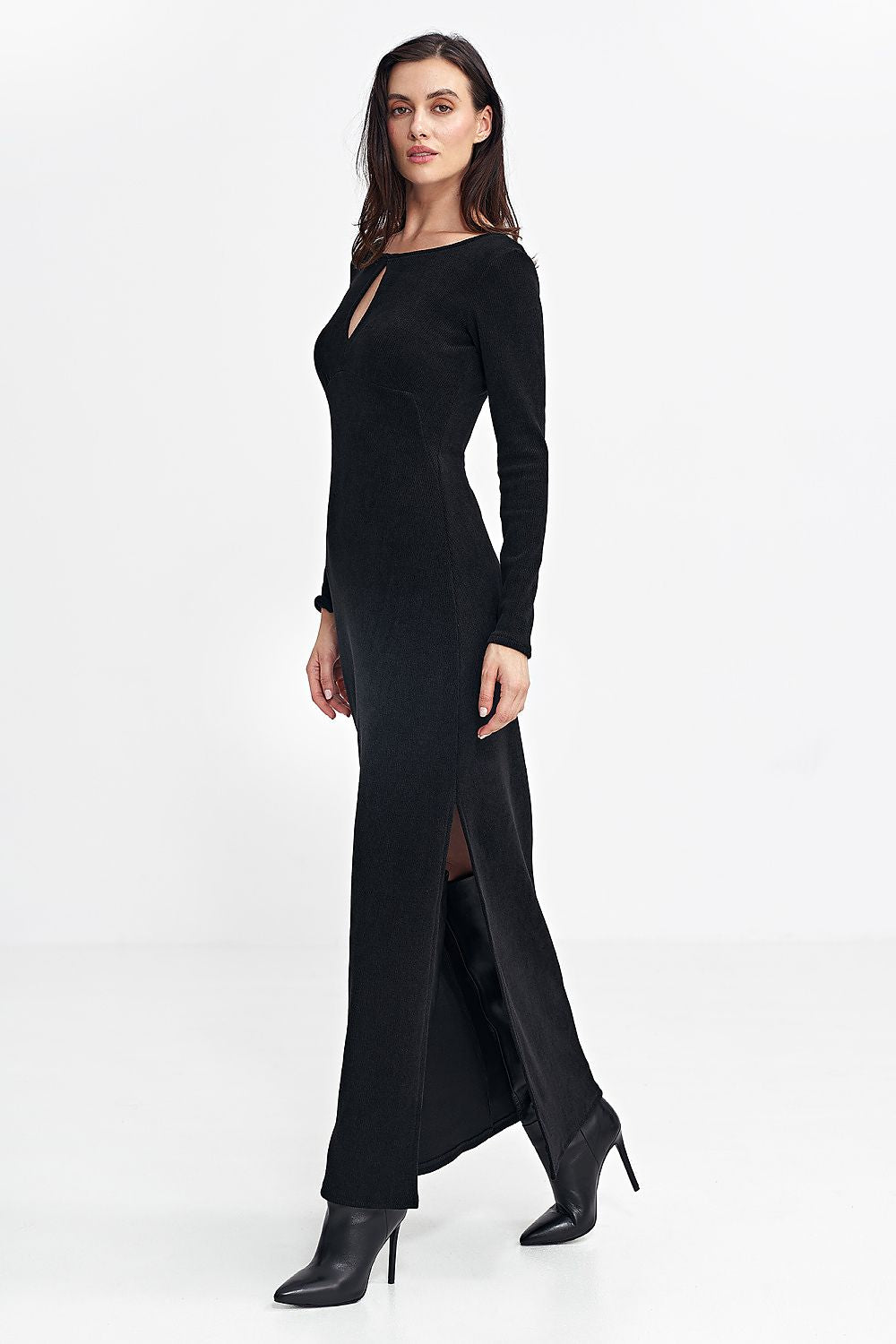 Elegant Fitted Fit-and-Flare Maxi Dress with Side Slit and Long Sleeves - Nife