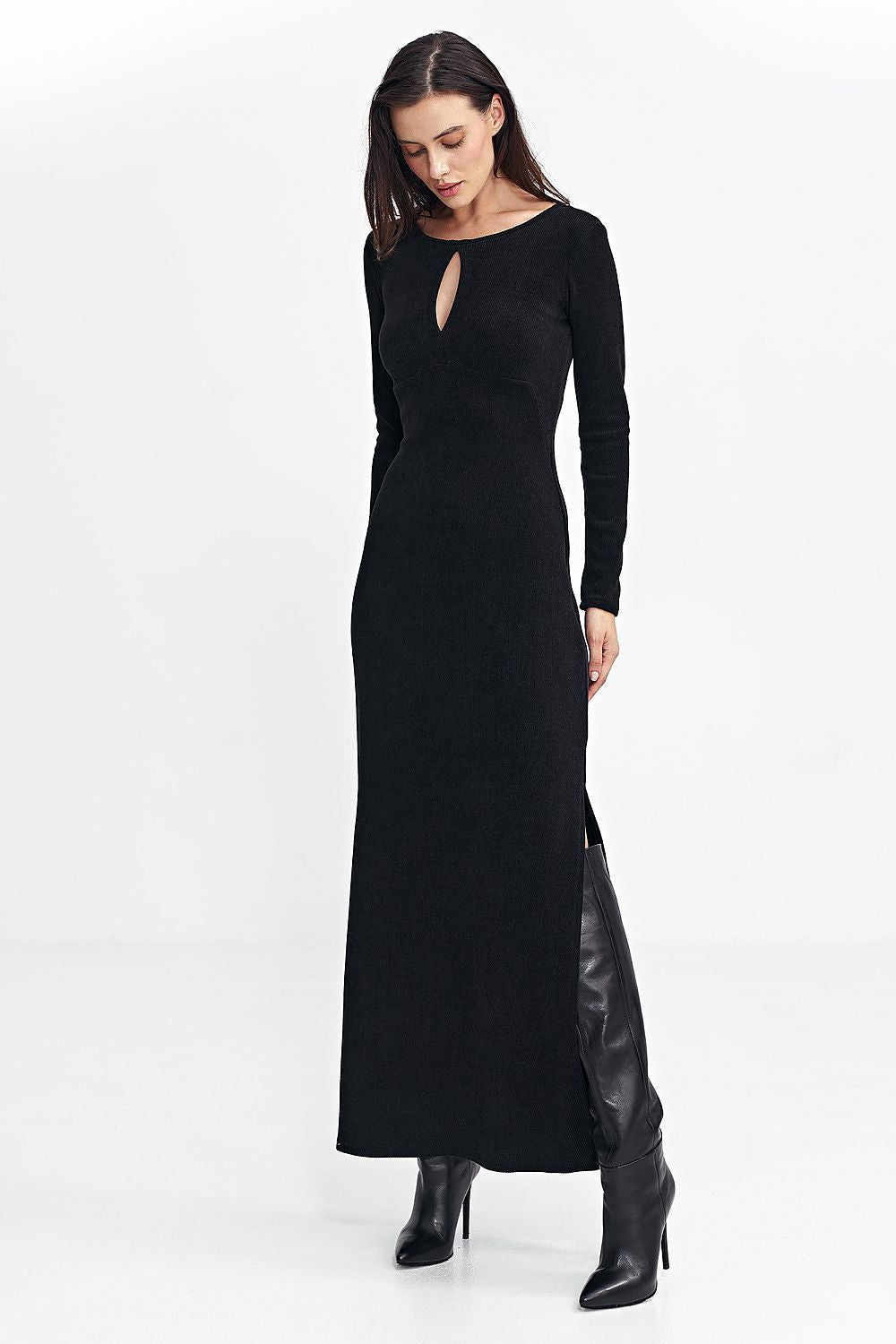 Elegant Fitted Fit-and-Flare Maxi Dress with Side Slit and Long Sleeves - Nife