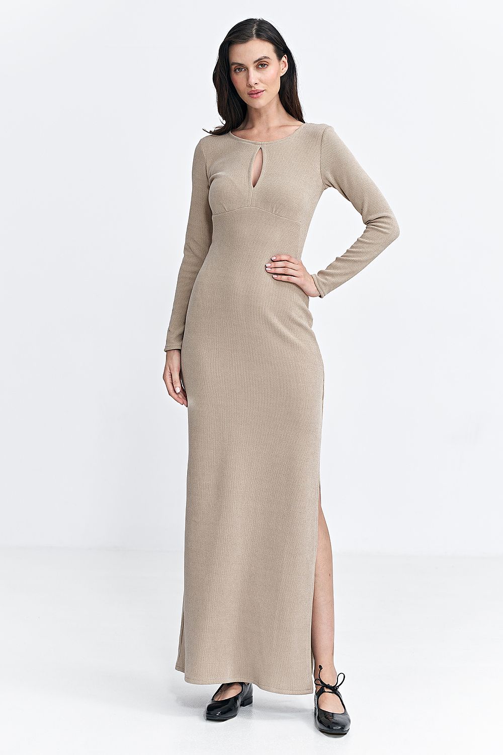 Elegant Fitted Fit-and-Flare Maxi Dress with Side Slit and Long Sleeves - Nife