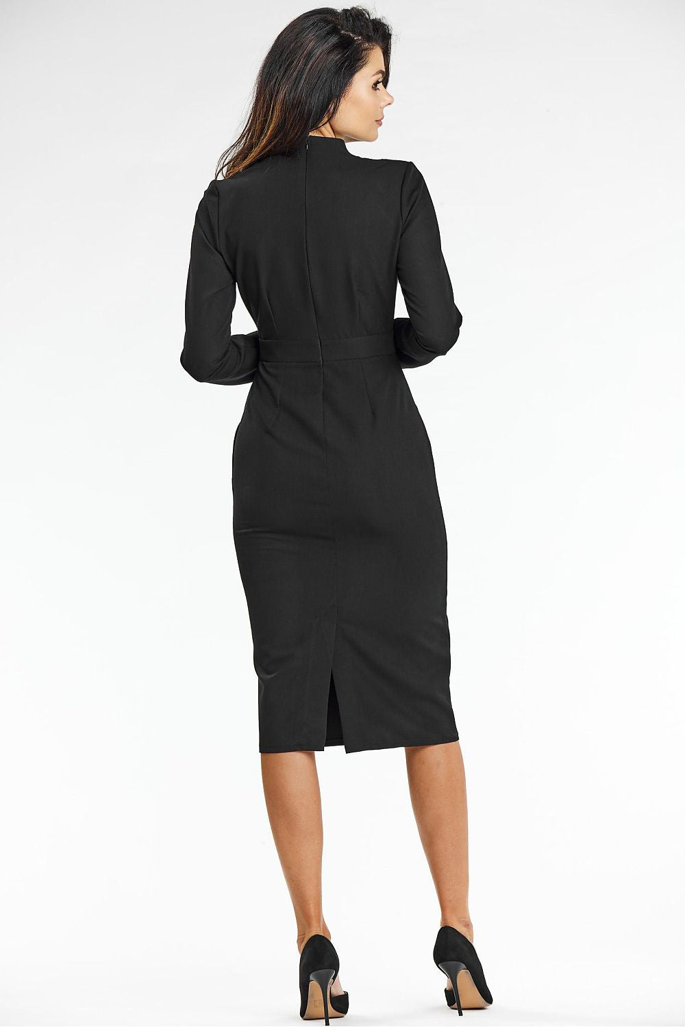 Elegant Green Midi Dress with Long Sleeves, V Neckline & Fitted Cut by Awama