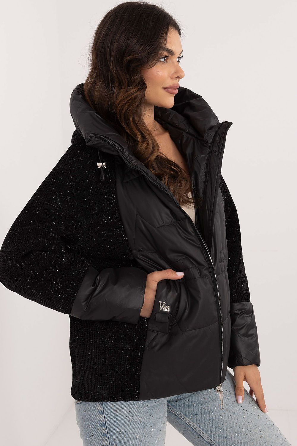 Stylish Women's Polyester Casual Jacket with Hood for Autumn-Winter, Light Warmth & Fashionable Quilting