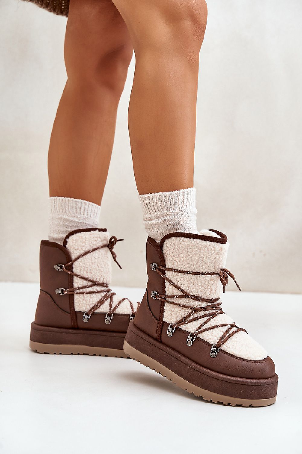 Luxury Women's Snow Boots with Thick Fur Lining, 5cm Platform, Available in Multiple Sizes