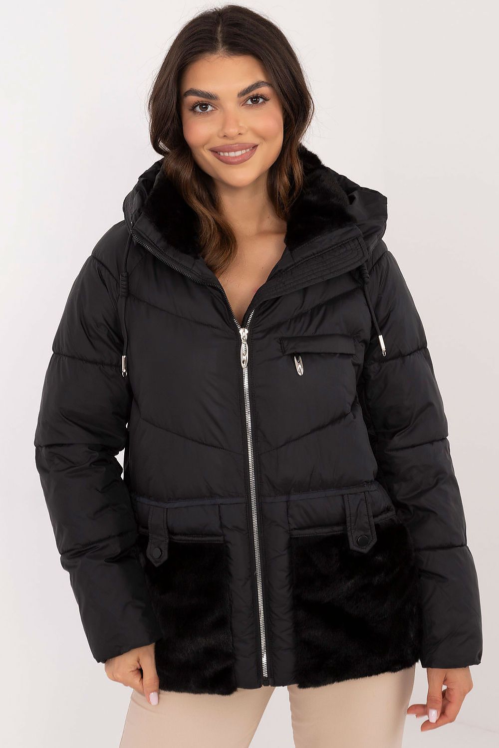 Luxury Women's Quilted Jacket With Hood - Sizes S to XL - High-Quality Polyester for Comfort